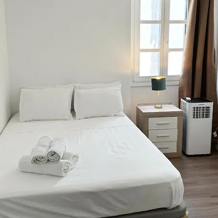 Apartment Deluxe Centre Two Bedroom - Grand House *