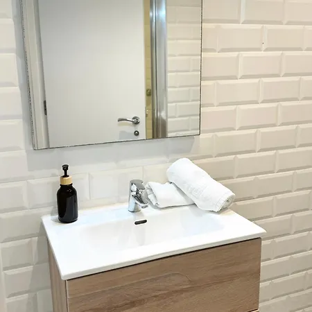 Apartment Deluxe Centre Two Bedroom - Grand House Gibraltar
