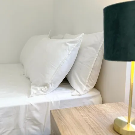 Deluxe Centre Two Bedroom - Grand House Gibraltar