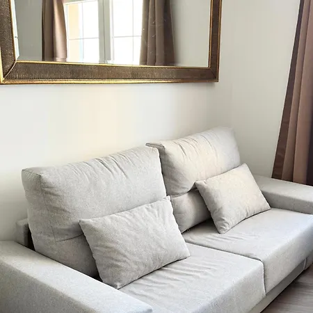 Apartment Deluxe Centre Two Bedroom - Grand House Gibraltar