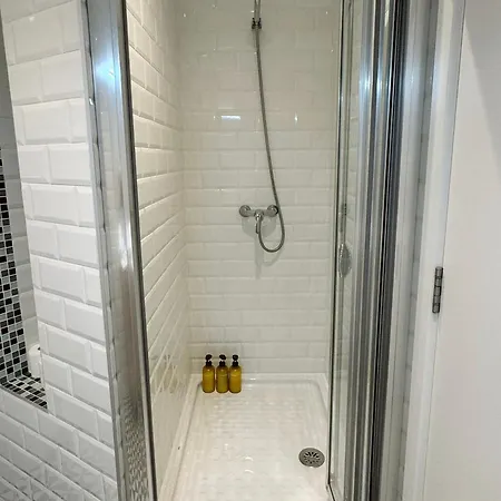 Deluxe Centre Two Bedroom - Grand House Gibraltar
