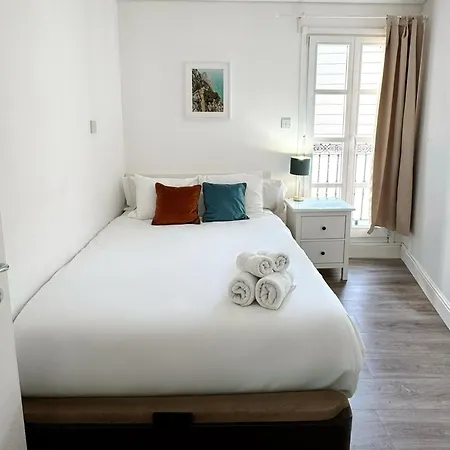 Apartment Deluxe Centre Two Bedroom - Grand House