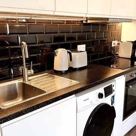 Deluxe Centre Two Bedroom - Grand House * Gibraltar
