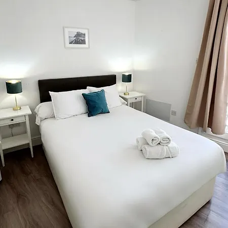 Apartment Deluxe Centre Two Bedroom - Grand House